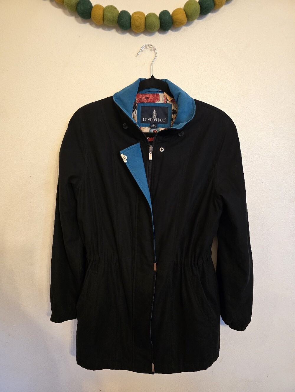 London Fog Black Insulated Winter Coat Jacket Women’s Small Teal Flowered Lining